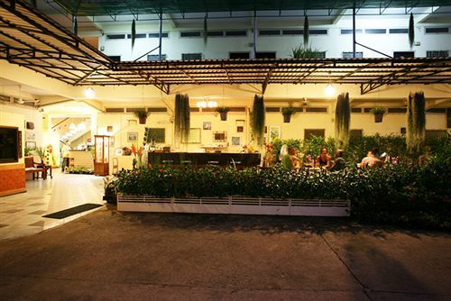 Rajata Hotel Бангкок Экстерьер фото